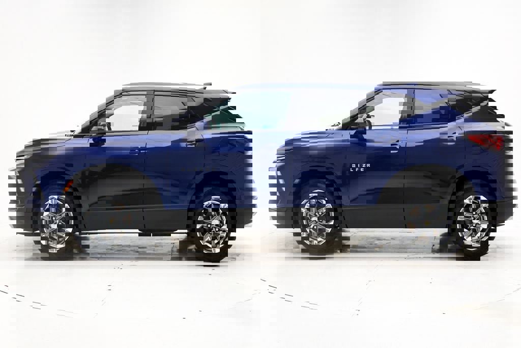 Used 2023 Chevrolet Blazer LT w/ Driver Confidence Package image 5