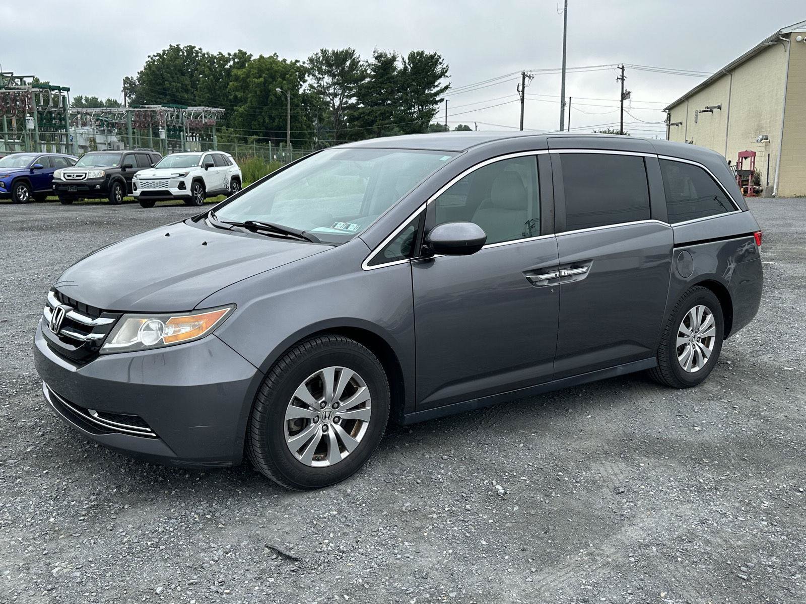 Used 2016 Honda Odyssey SE image 4