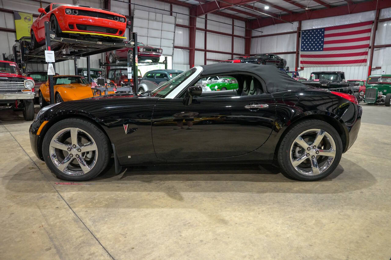 Used 2006 Pontiac Solstice Convertible w/ Premium Package RWD image 21