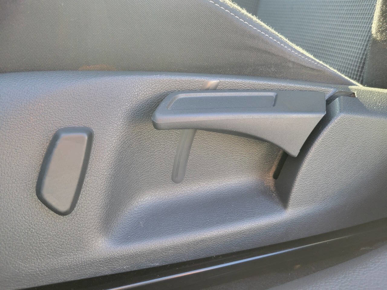 Used 2013 Volkswagen Golf TDI image 12