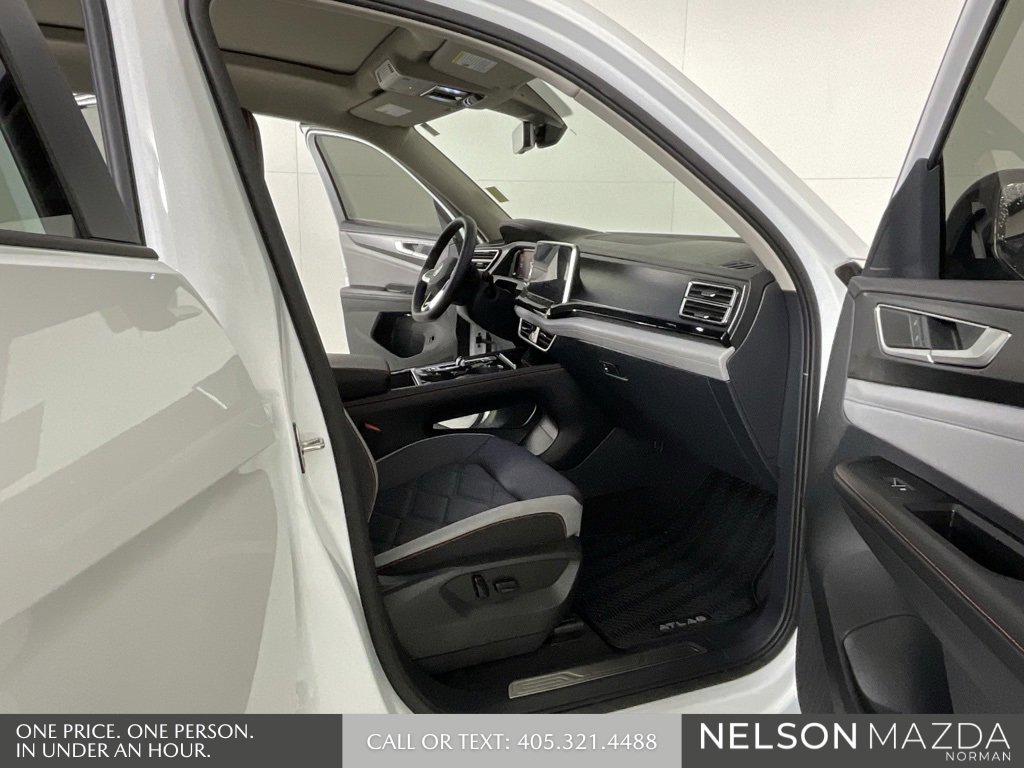 Used 2024 Volkswagen Atlas Peak Edition SEL image 13