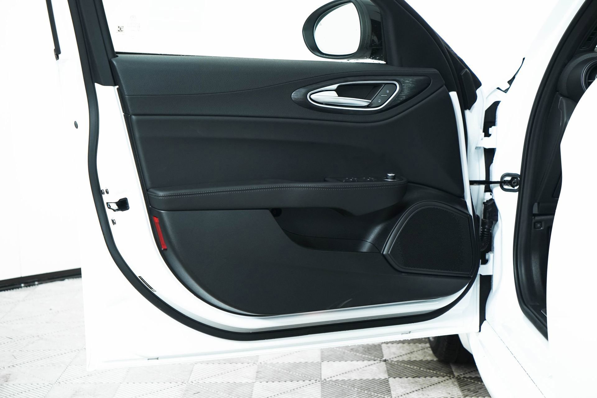 New 2024 Alfa Romeo Giulia Sprint image 17