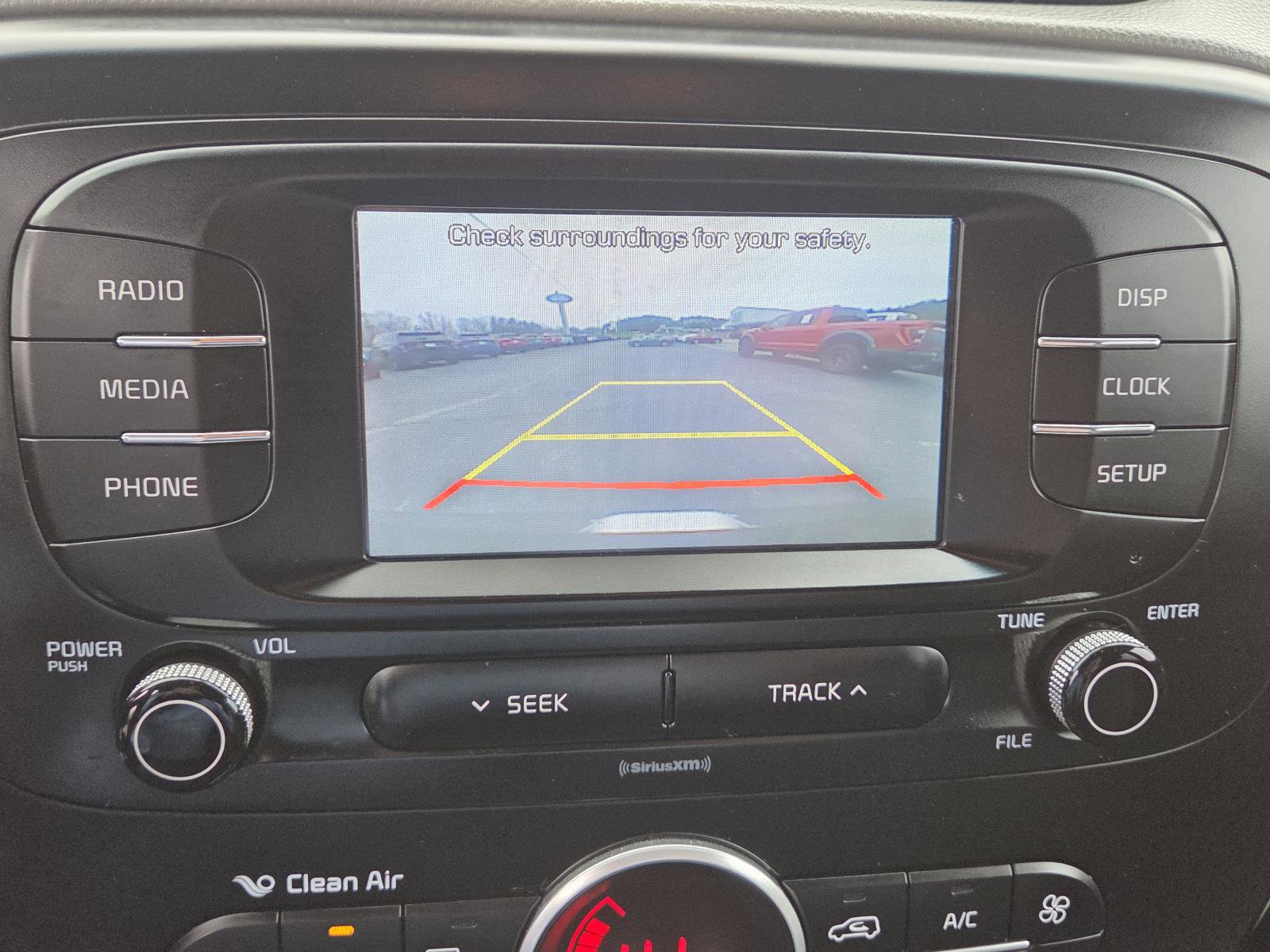 Used 2017 Kia Soul + image 20