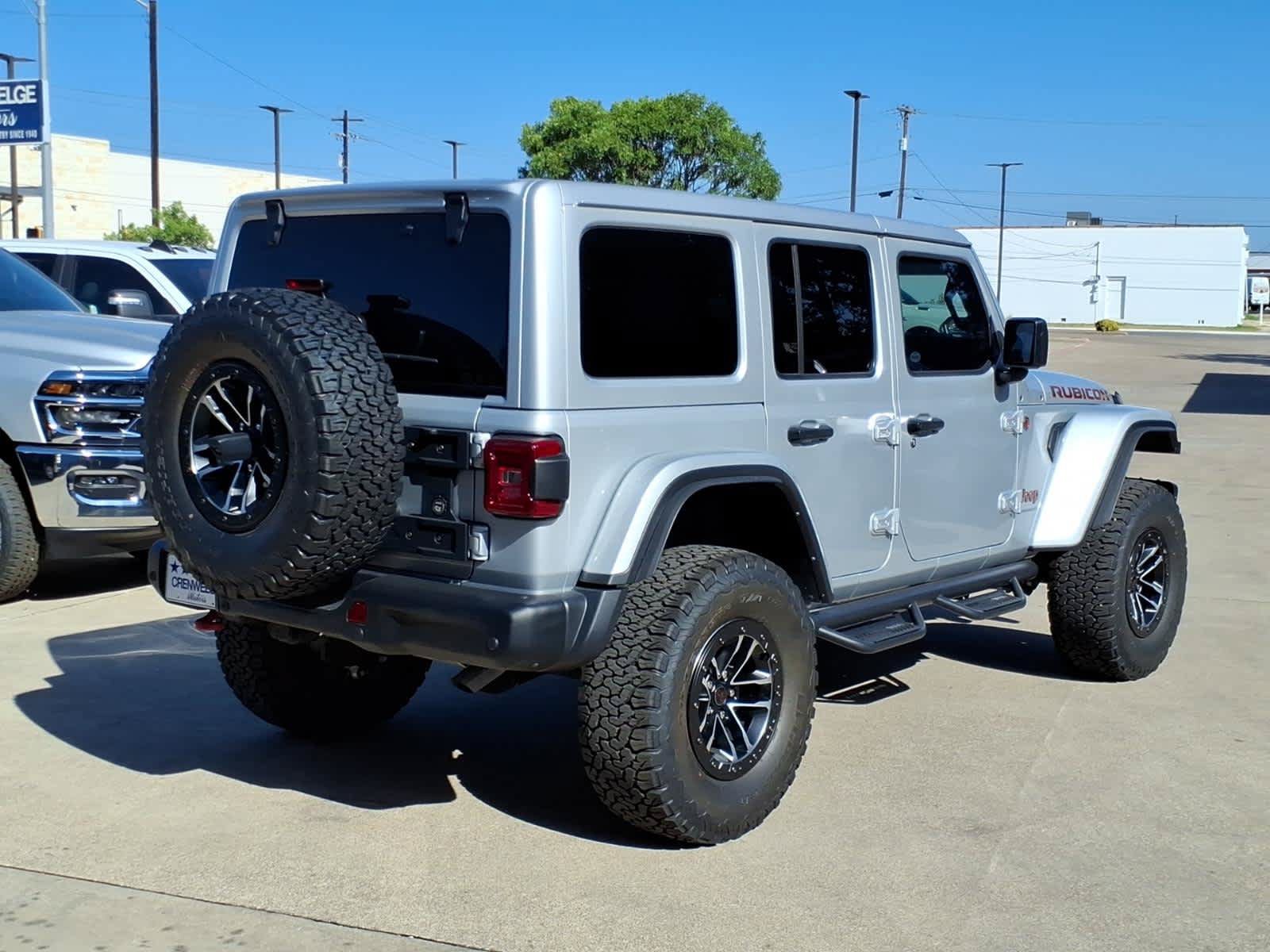 Used 2024 Jeep Wrangler Unlimited Rubicon AWD/4WD image 28