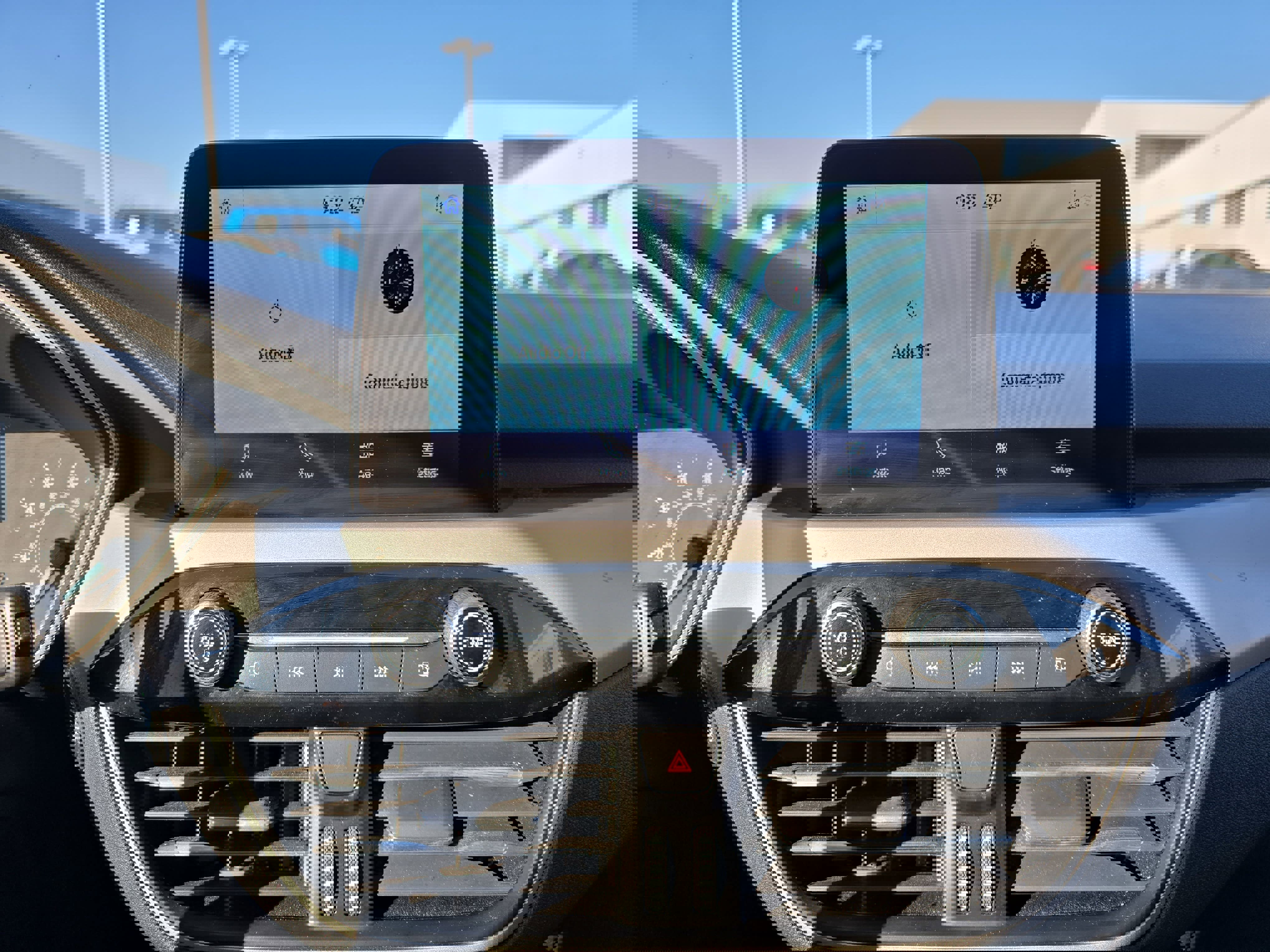 Used 2022 Ford Escape SEL image 25