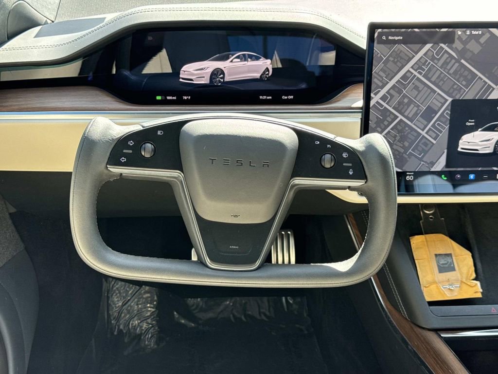 Used 2021 Tesla Model S Plaid image 9