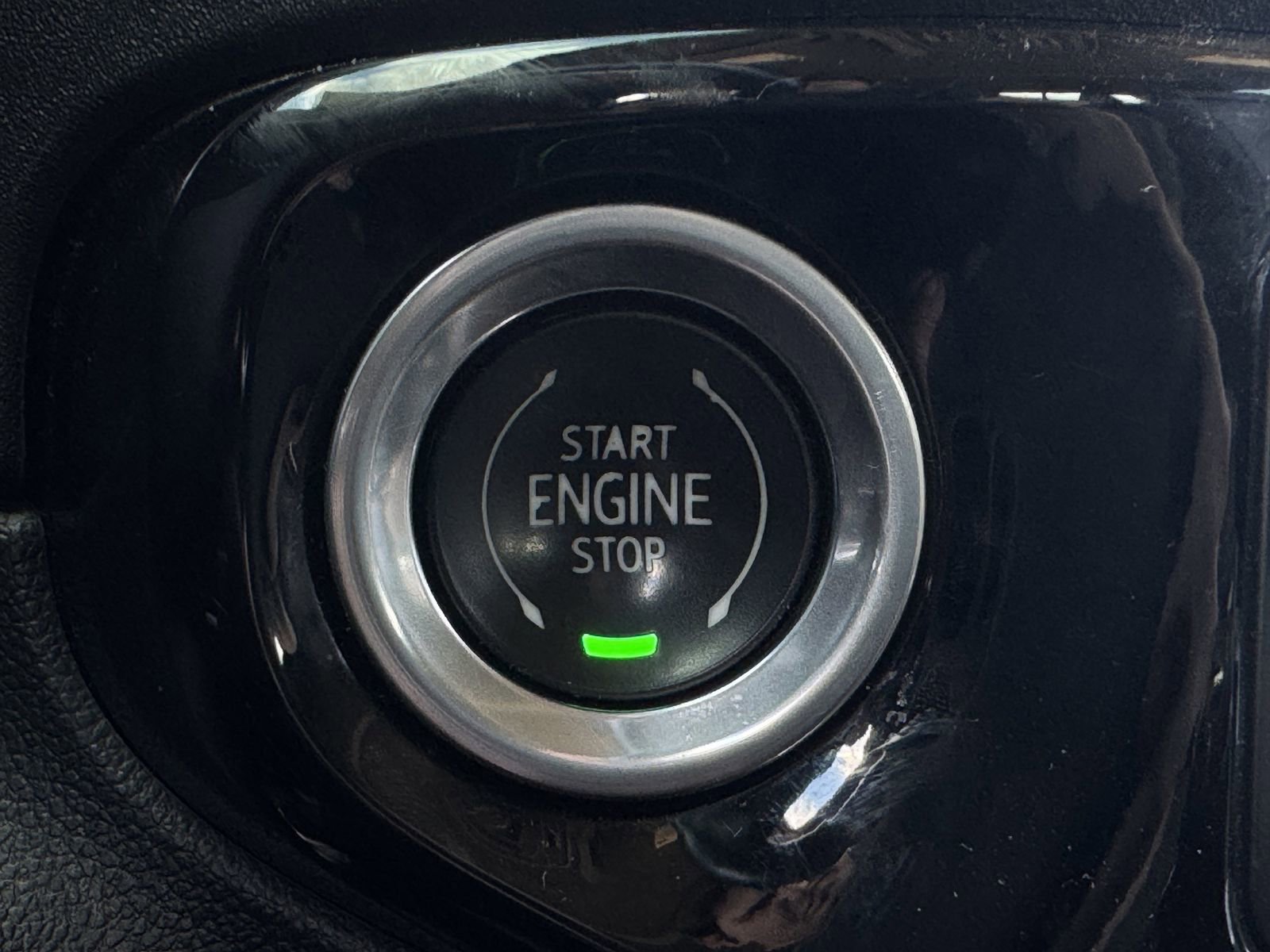 Used 2023 Chevrolet Silverado 1500 RST AWD/4WD image 23