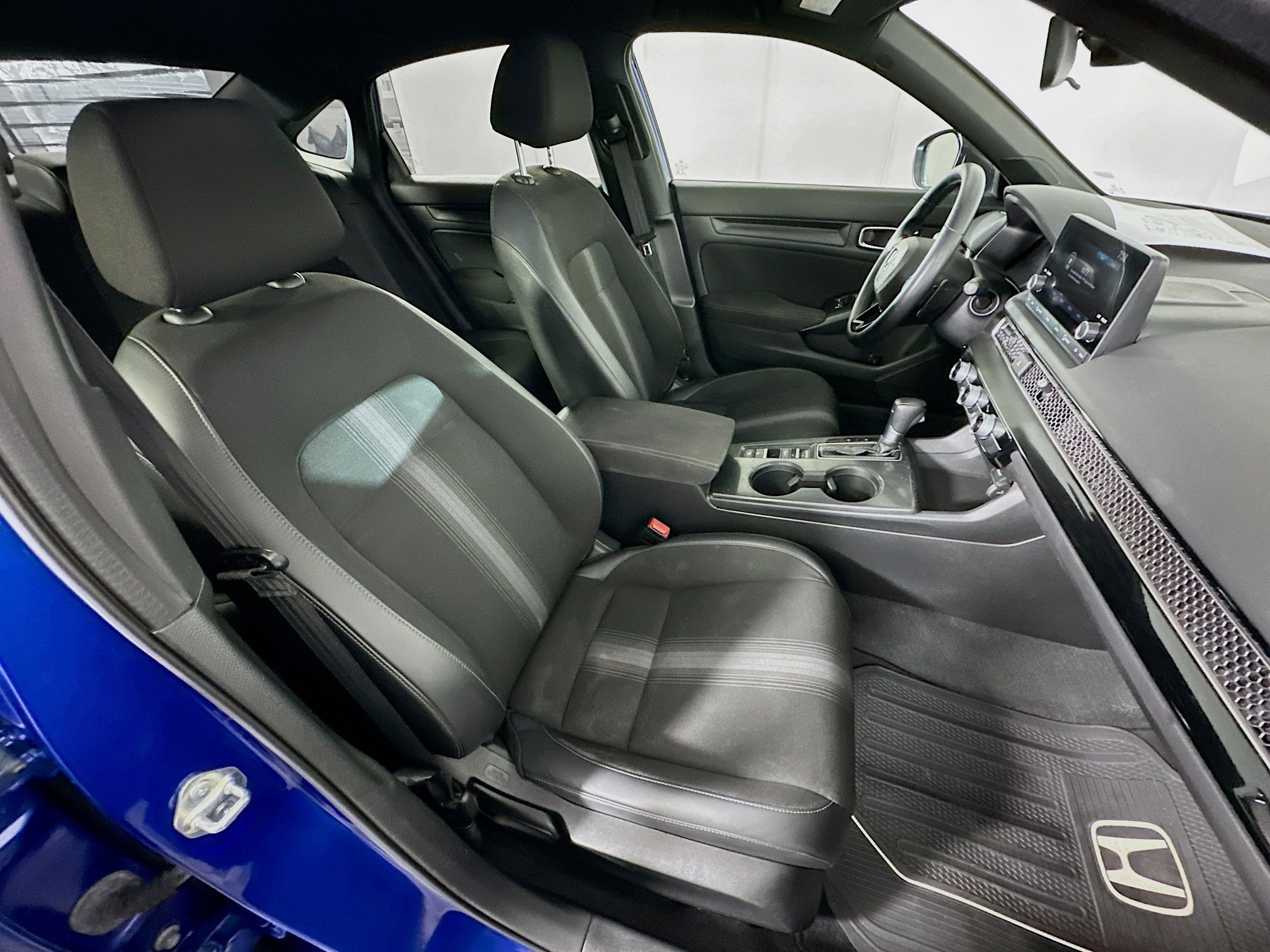 Used 2022 Honda Civic Sport image 28