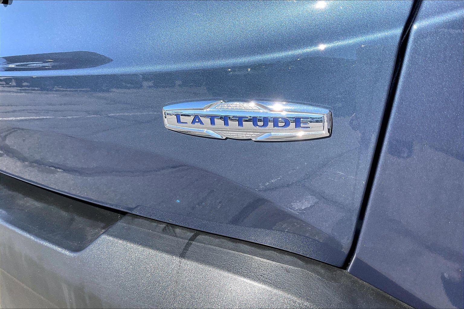 Certified 2022 Jeep Renegade Latitude w/ Convenience Group image 27