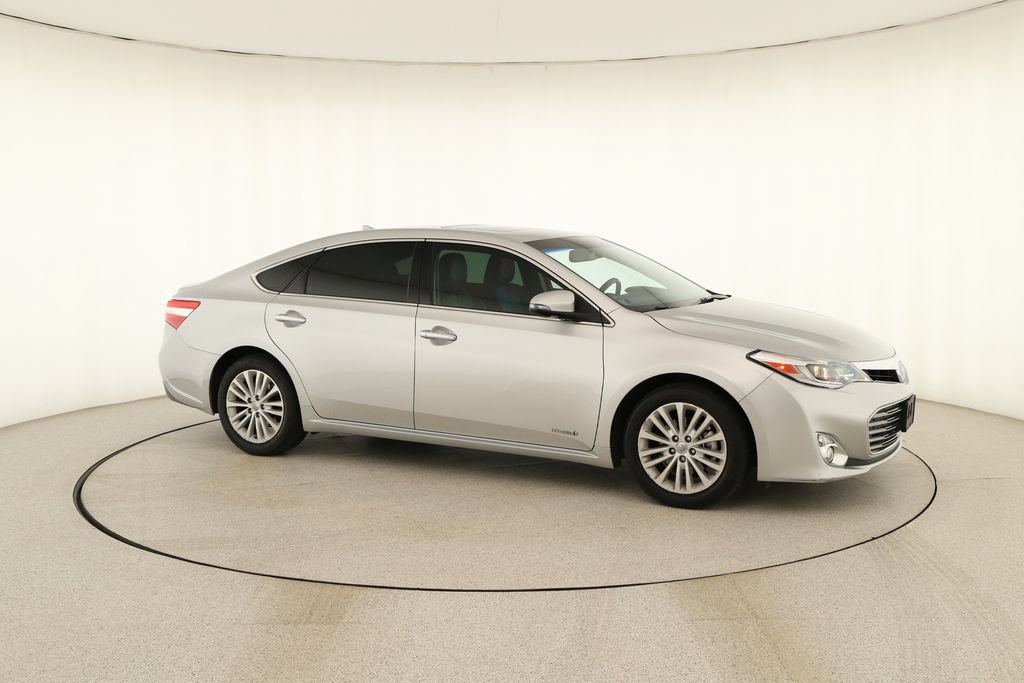 Used 2014 Toyota Avalon Limited w/ Technology Package FWD image 9