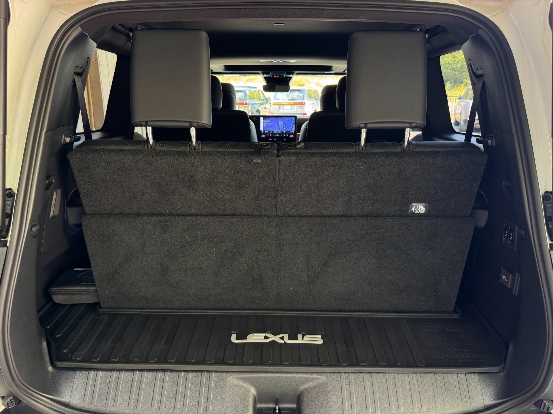 Used 2025 Lexus GX 550 w/ Cold Area Package AWD/4WD image 46
