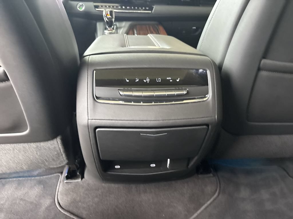 Certified 2023 Cadillac Escalade Premium Luxury AWD/4WD image 22