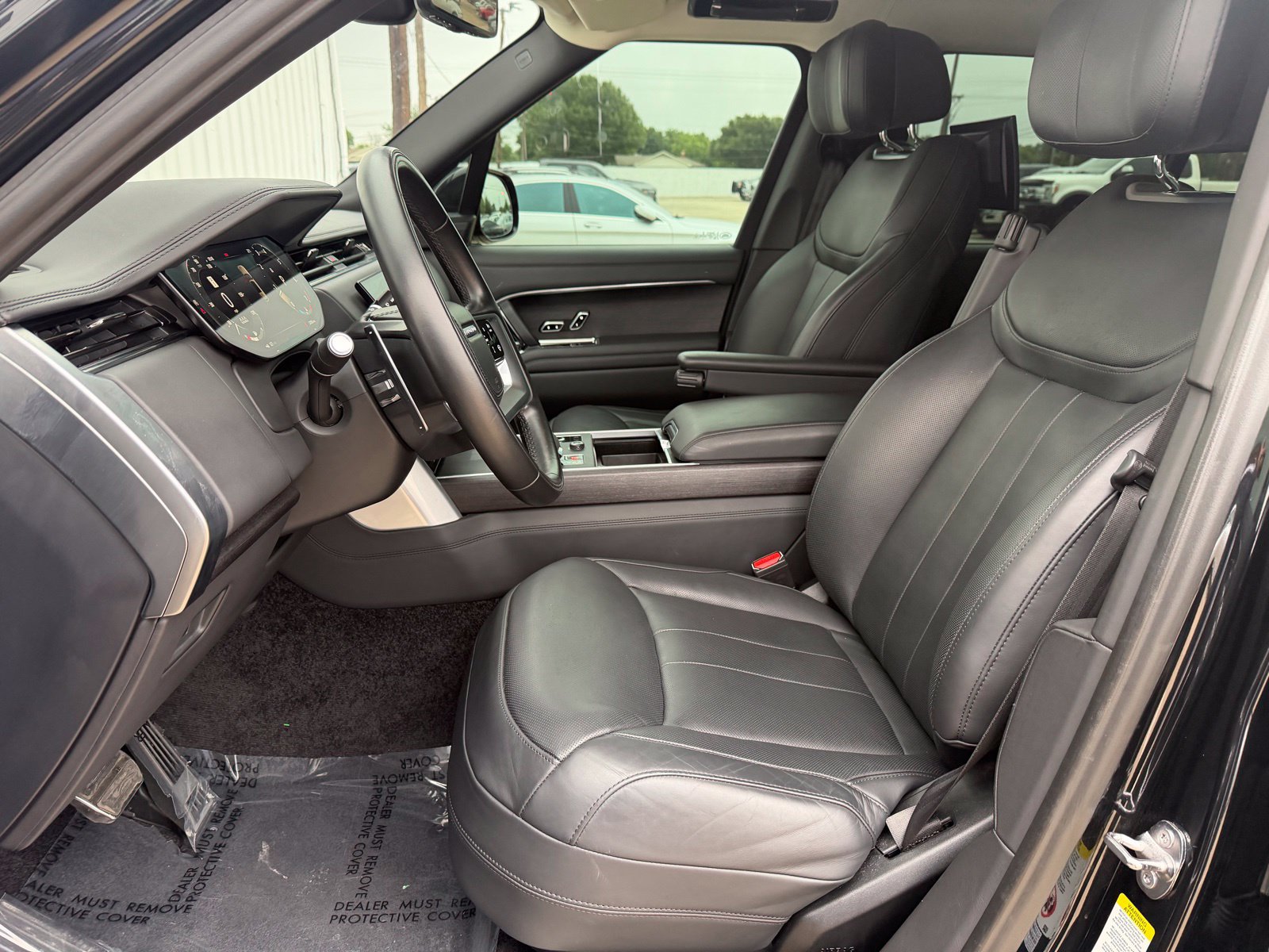 Used 2023 Land Rover Range Rover Long Wheelbase First Edition AWD/4WD image 22