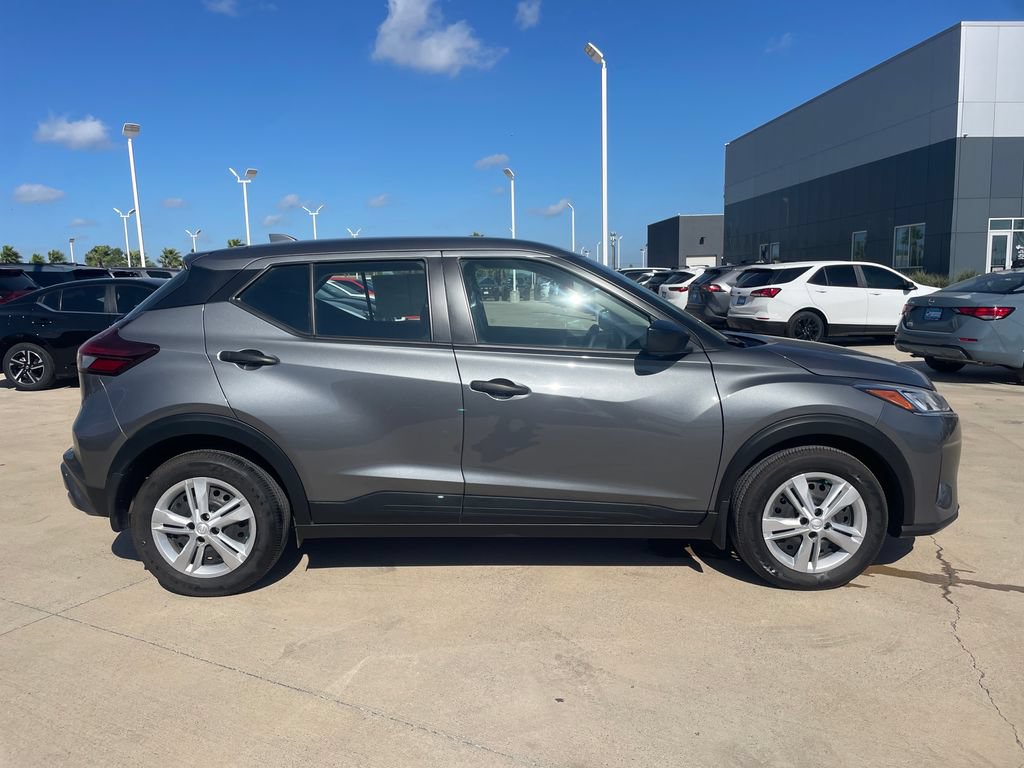 Certified 2025 Nissan Kicks Play S FWD image 6