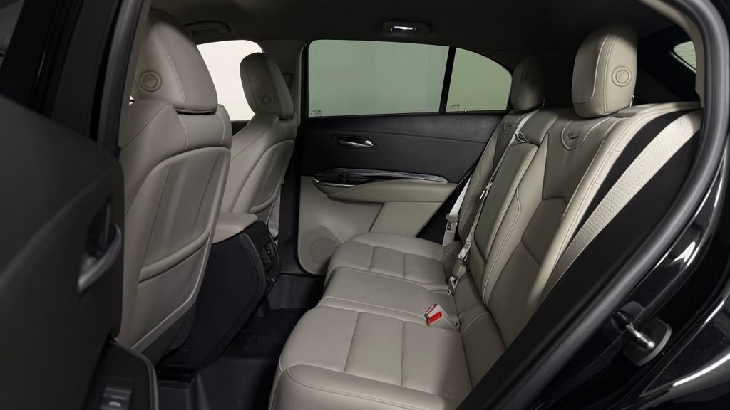 Used 2019 Cadillac XT4 Luxury w/ Cold Weather Package FWD image 25