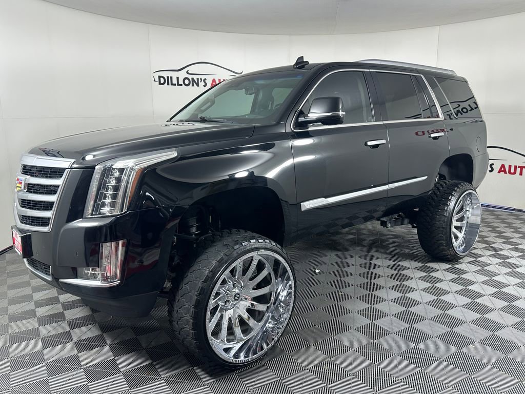 Used 2020 Cadillac Escalade Luxury AWD/4WD image 2
