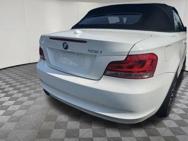 Used 2013 BMW 128i Convertible RWD image 13