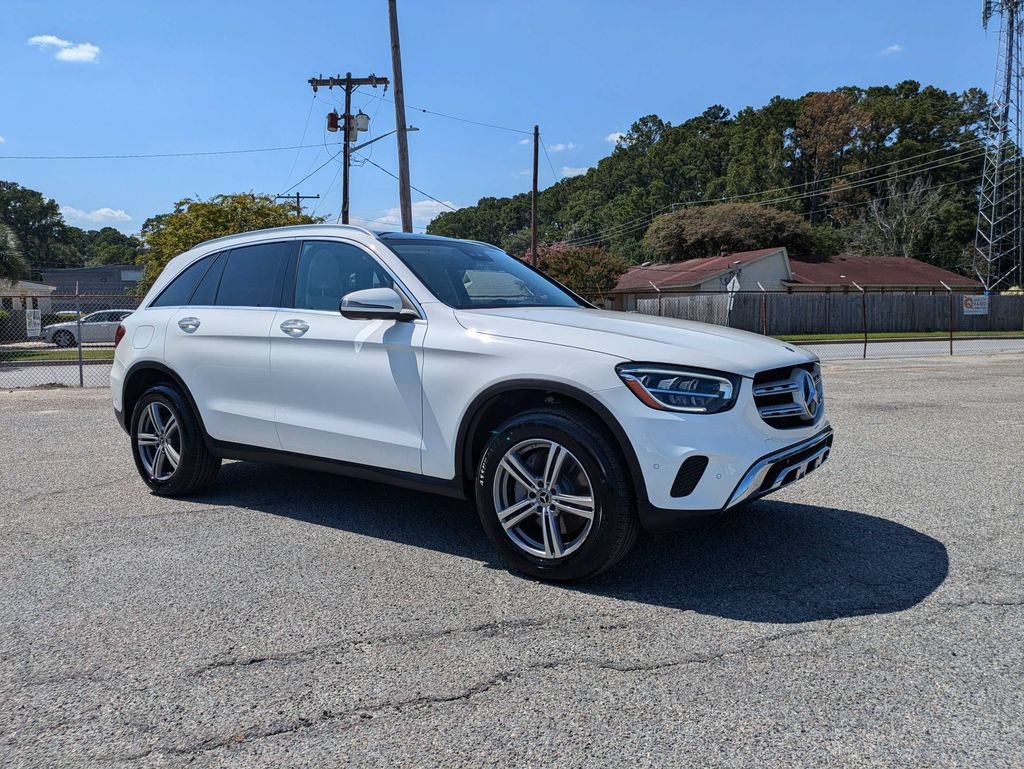 Used 2022 Mercedes-Benz GLC 300 image 2