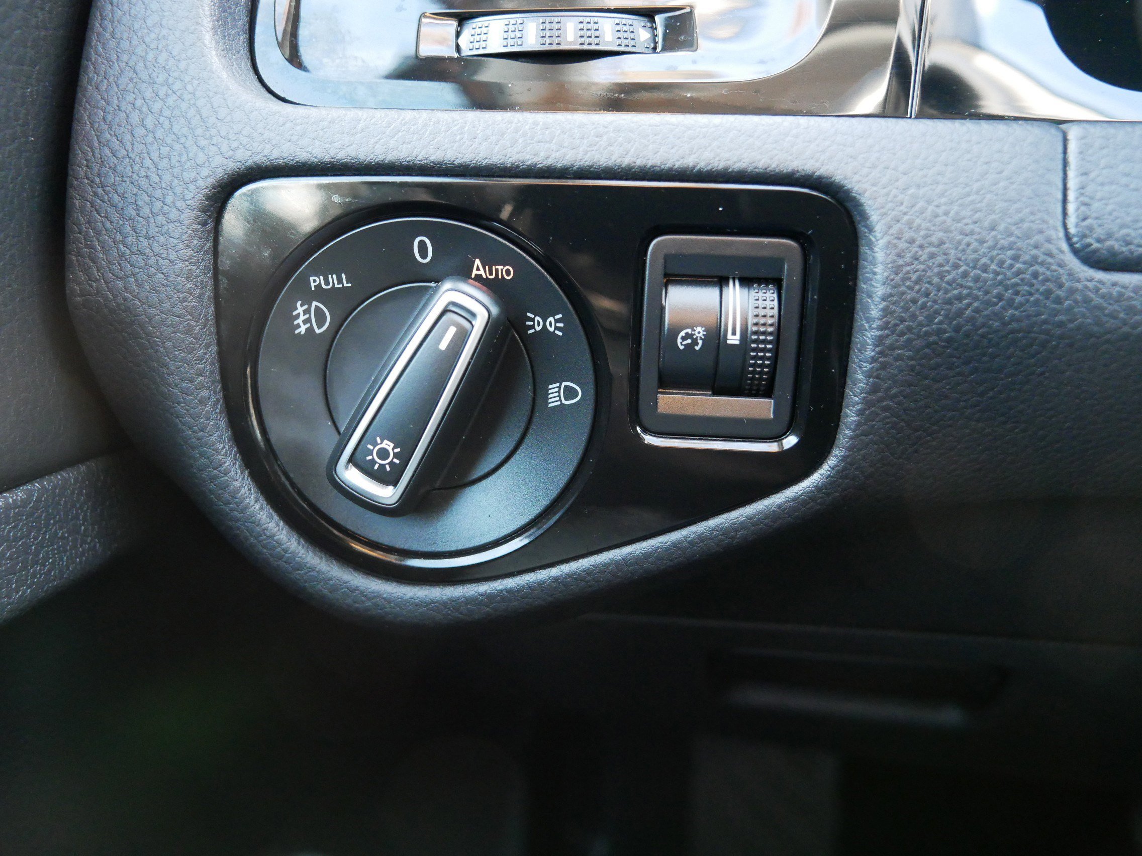 Used 2017 Volkswagen Golf SEL image 26