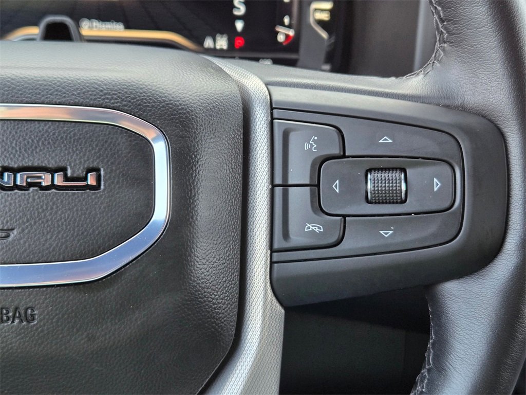 Used 2024 GMC Yukon XL Denali w/ Advanced Technology Package image 24