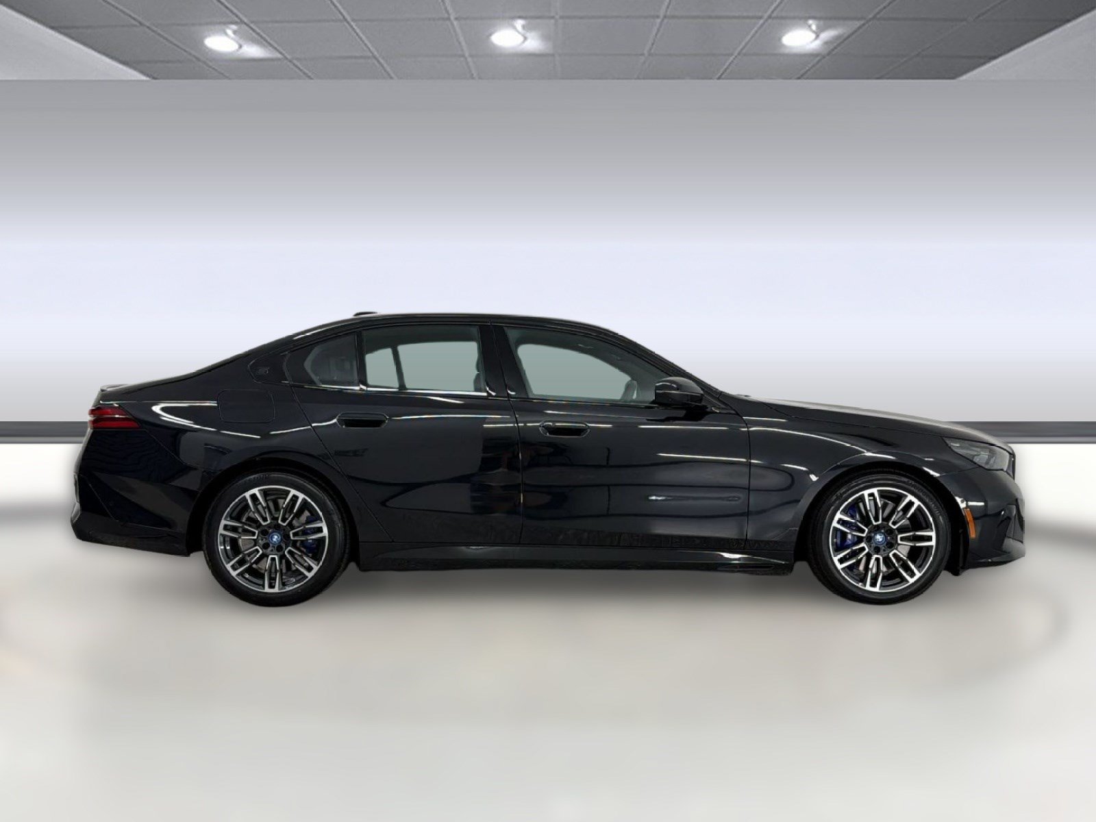 Used 2025 BMW 550e xDrive w/ Premium Package AWD/4WD image 8