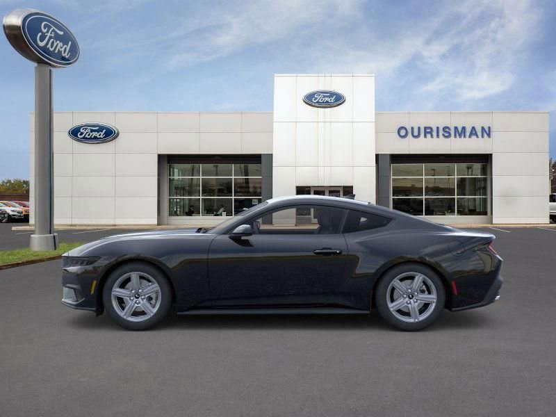 New 2026 Ford Mustang Coupe image 4