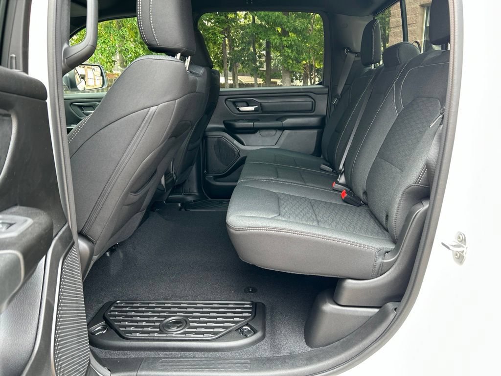 Used 2026 RAM 1500 Express AWD/4WD image 24