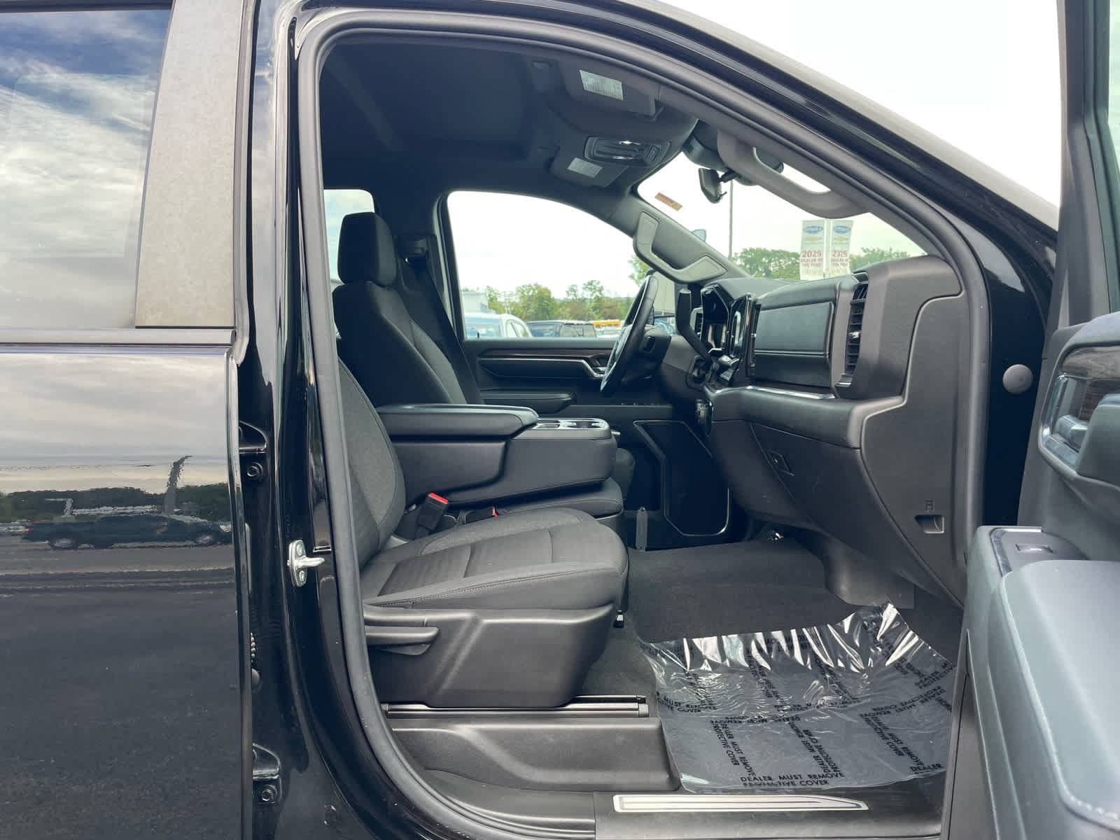 Certified 2024 Chevrolet Silverado 2500 LT w/ Convenience Package AWD/4WD image 16