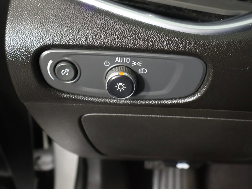 Used 2020 Chevrolet Malibu LT image 30