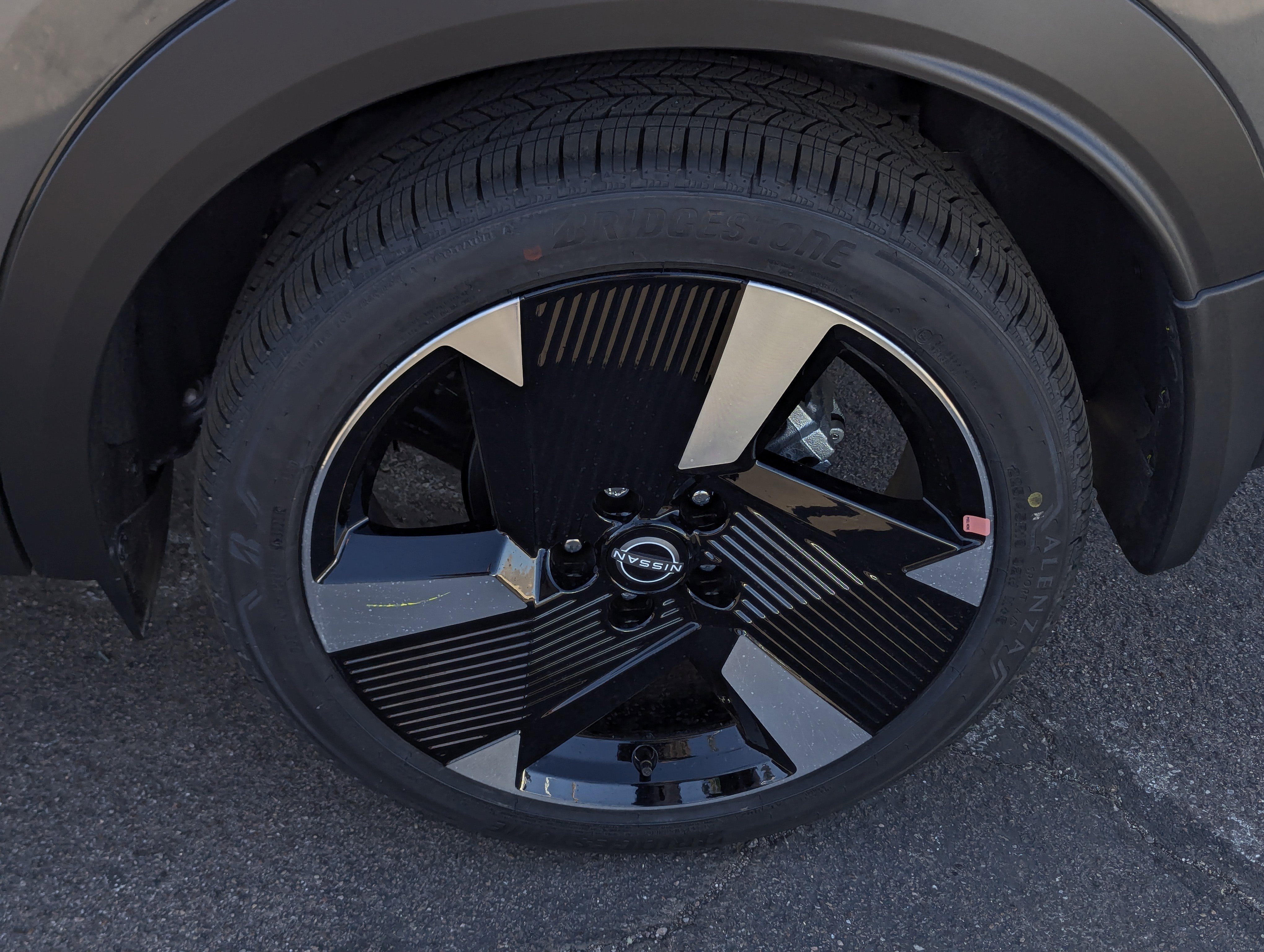 New 2026 Nissan Kicks SR image 7