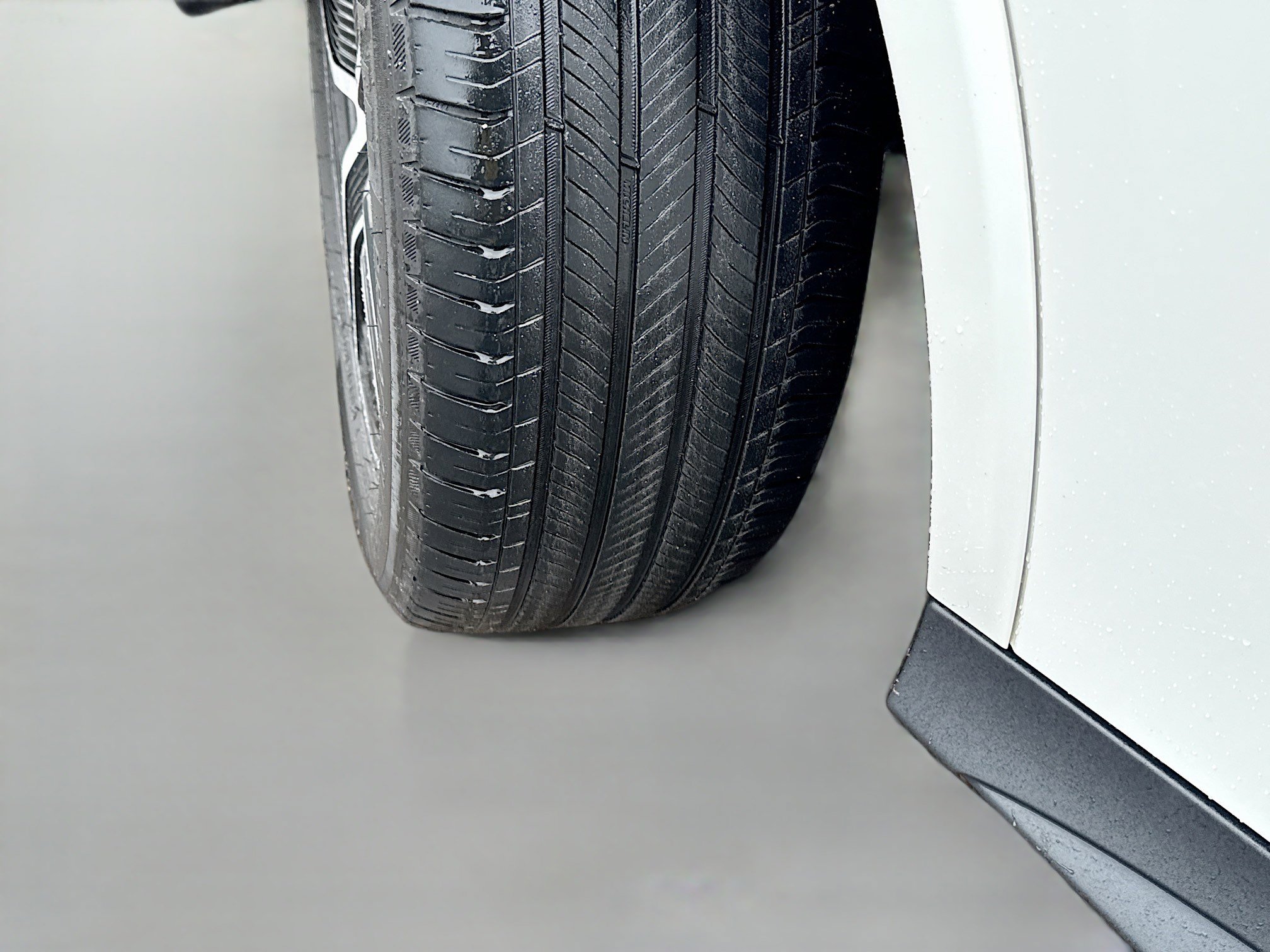 Used 2024 Mercedes-Benz GLC 300 4MATIC image 41