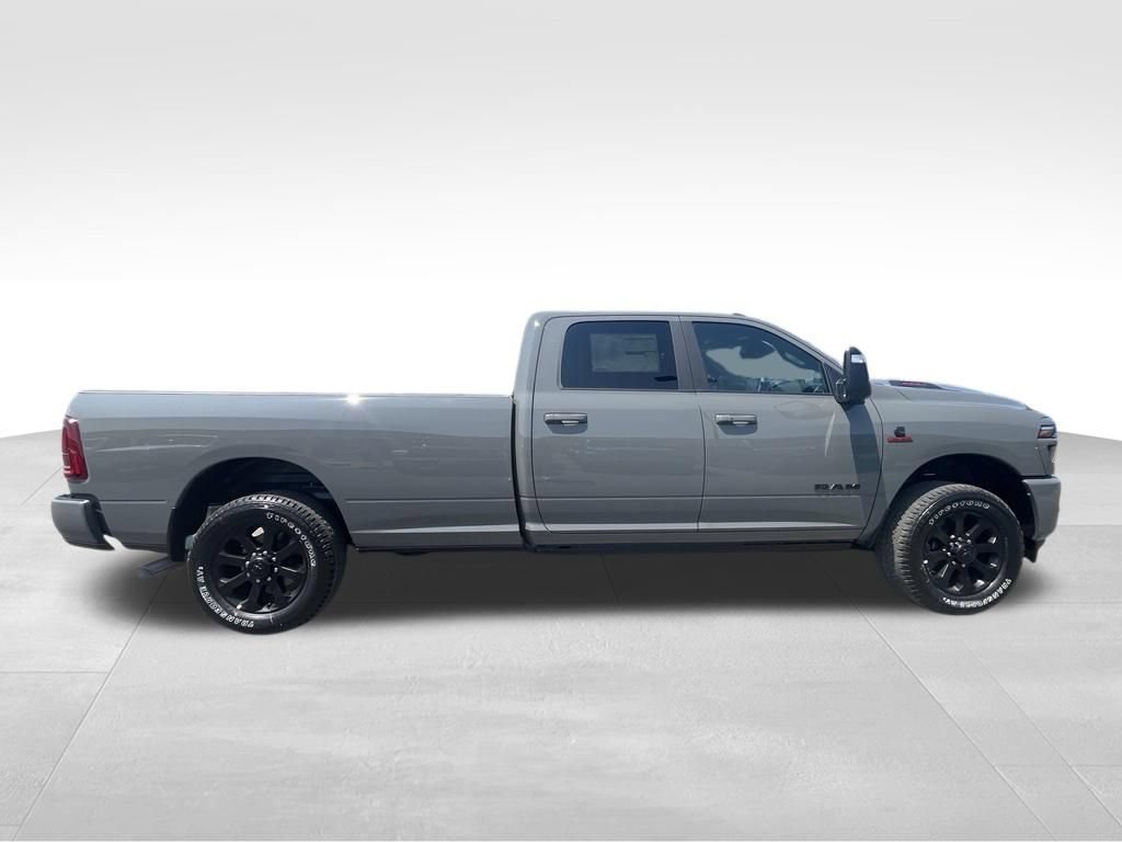 New 2026 RAM 2500 Laramie AWD/4WD image 11