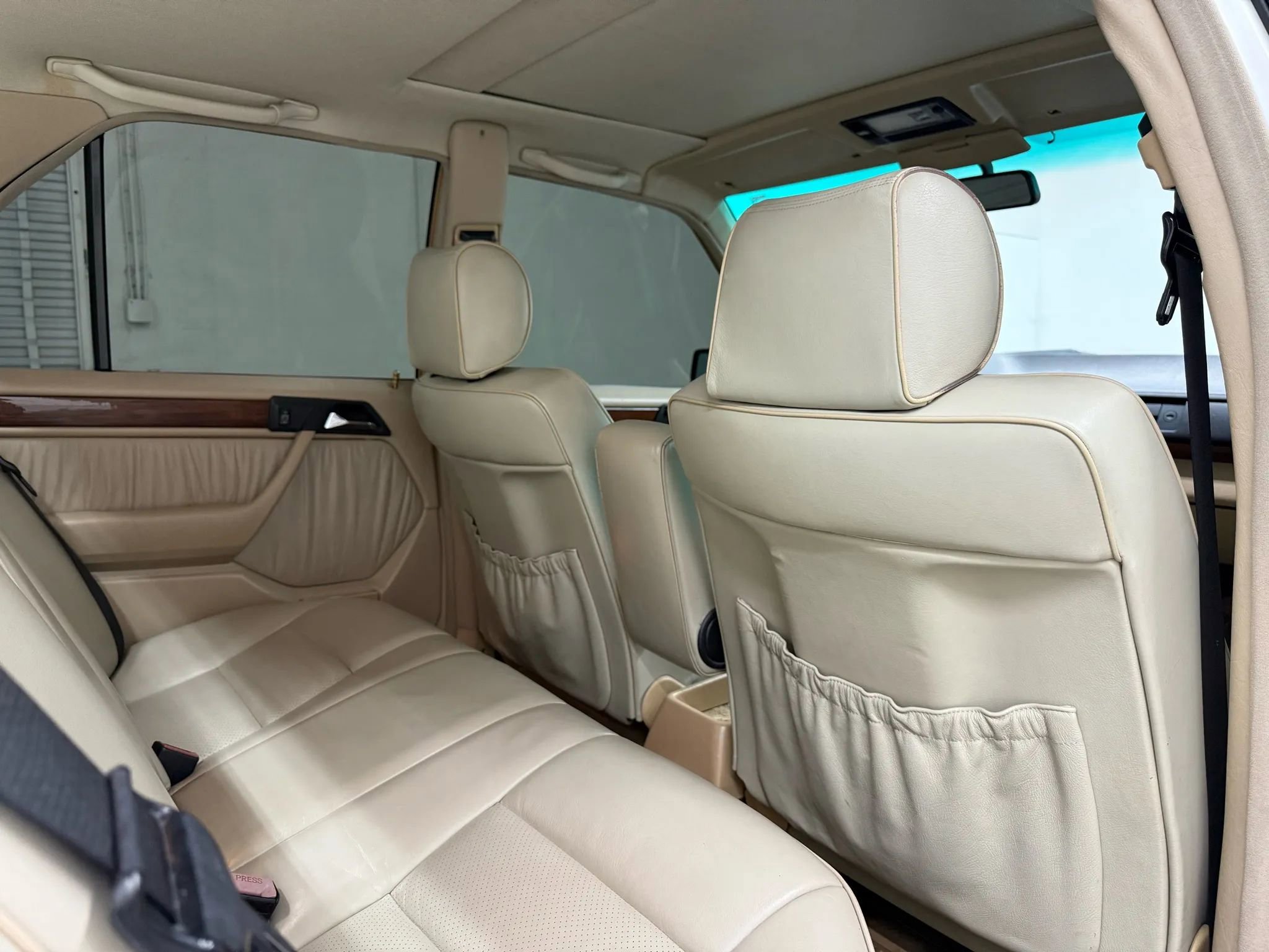 Used 1990 Mercedes-Benz 300 E 3.0 image 33