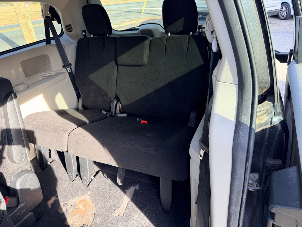Used 2013 Dodge Grand Caravan SE image 13