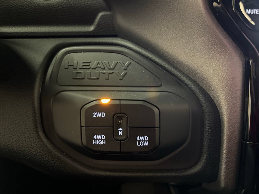Used 2026 RAM 2500 Laramie AWD/4WD image 24