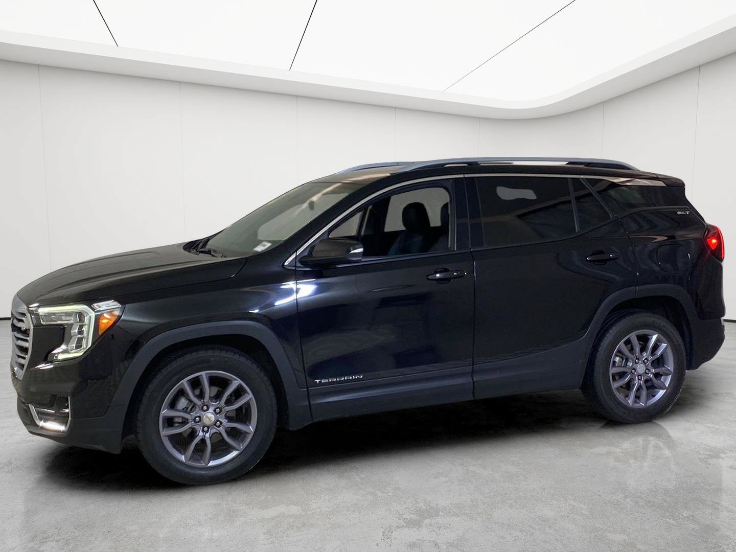 Certified 2023 GMC Terrain SLT w/ LPO, Floor Liner Package FWD image 8