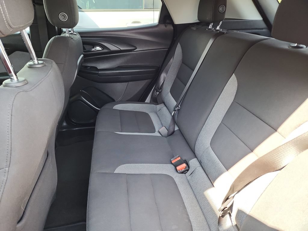 Used 2025 Chevrolet TrailBlazer LT AWD/4WD image 37