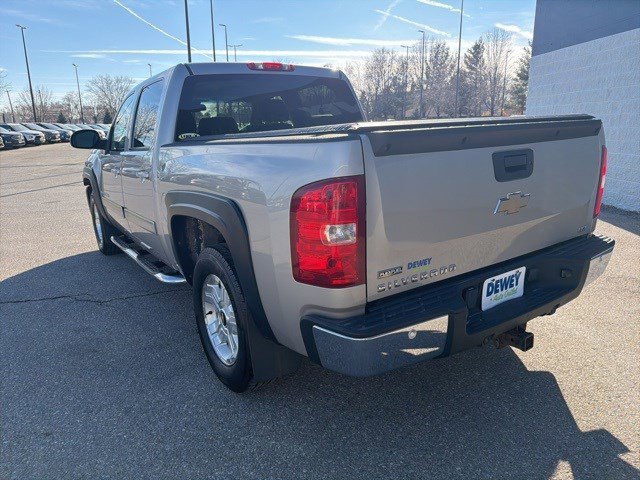 Used 2009 Chevrolet Silverado 1500 LTZ w/ Safety Package AWD/4WD image 3