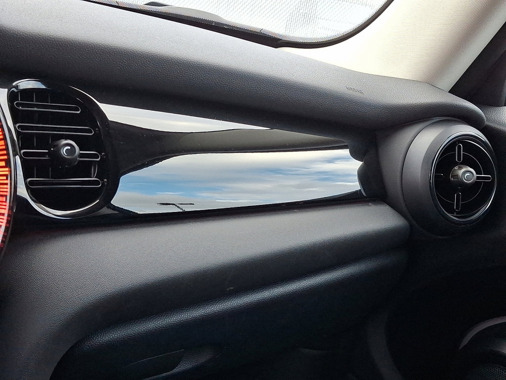 Used 2022 MINI Cooper SE image 28