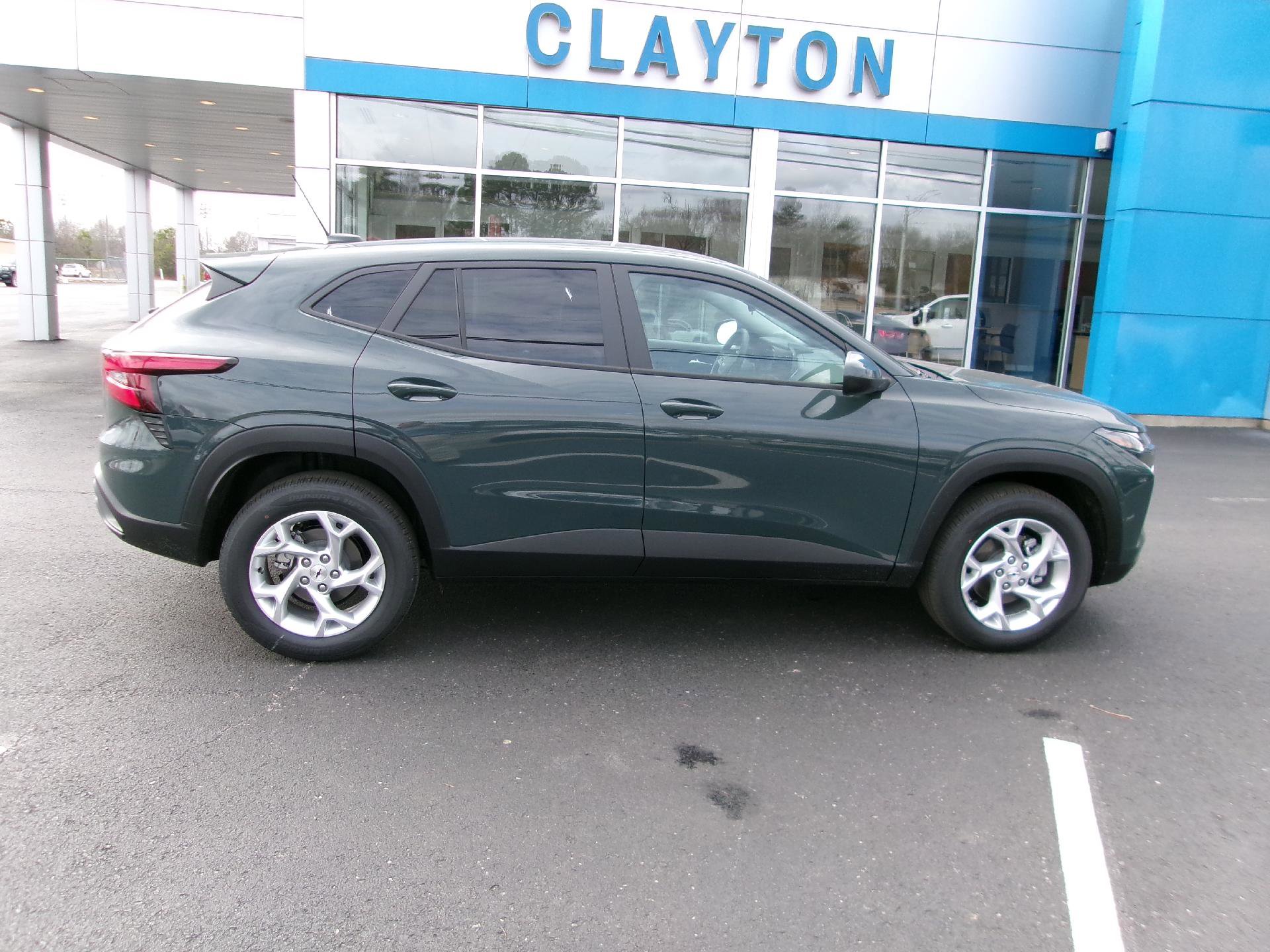 New 2026 Chevrolet Trax LS w/ LS Convenience Package image 2