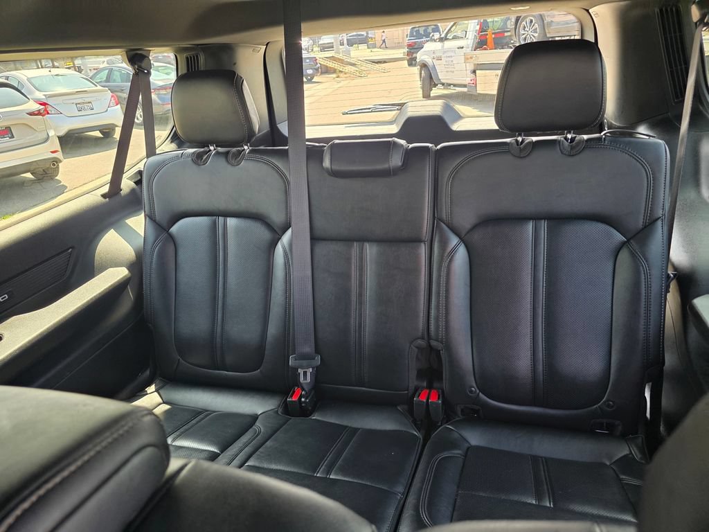 Used 2024 Jeep Wagoneer L Series II w/ Flexible Seating Group AWD/4WD image 17
