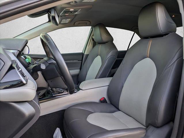 Used 2020 Toyota Camry XLE image 17