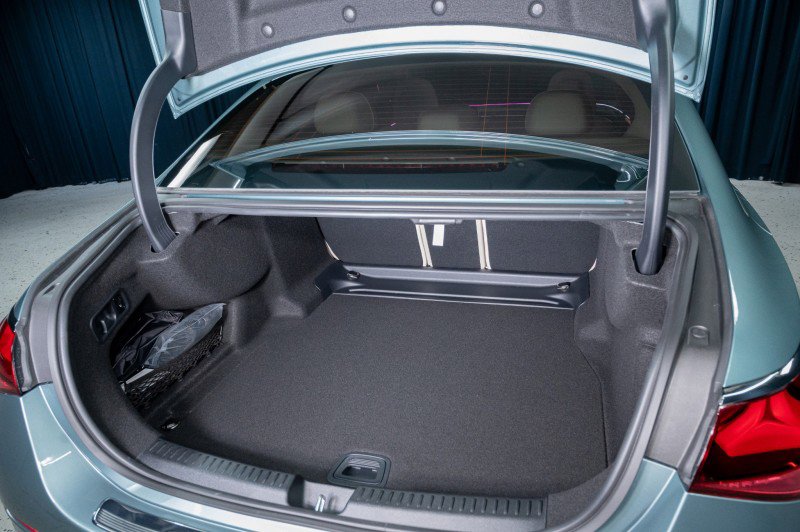 New 2026 Mercedes-Benz E 350 Sedan image 6