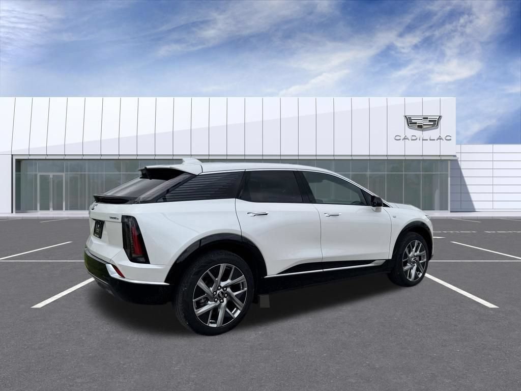Used 2025 Cadillac Optiq Luxury 2 w/ LPO, Floor Liner Package AWD/4WD image 3