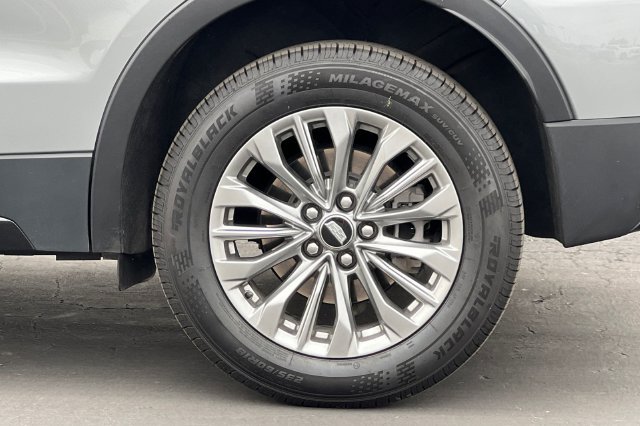 Used 2024 Cadillac XT4 Premium Luxury AWD/4WD image 37
