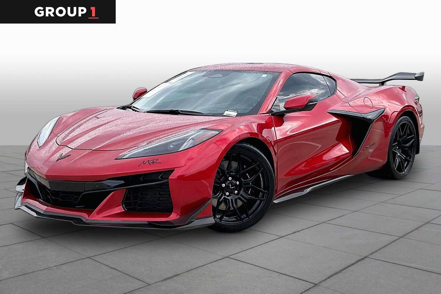 Used 2025 Chevrolet Corvette Z06 RWD image 1