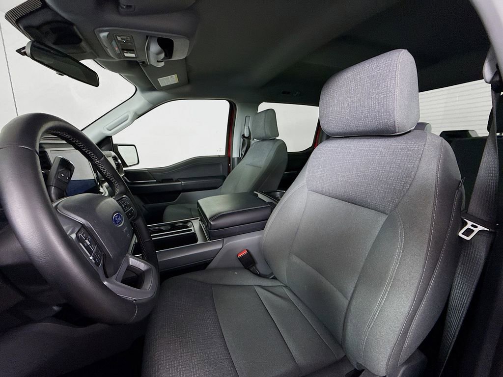 Used 2025 Ford F150 XLT w/ Equipment Group 301A Standard image 11