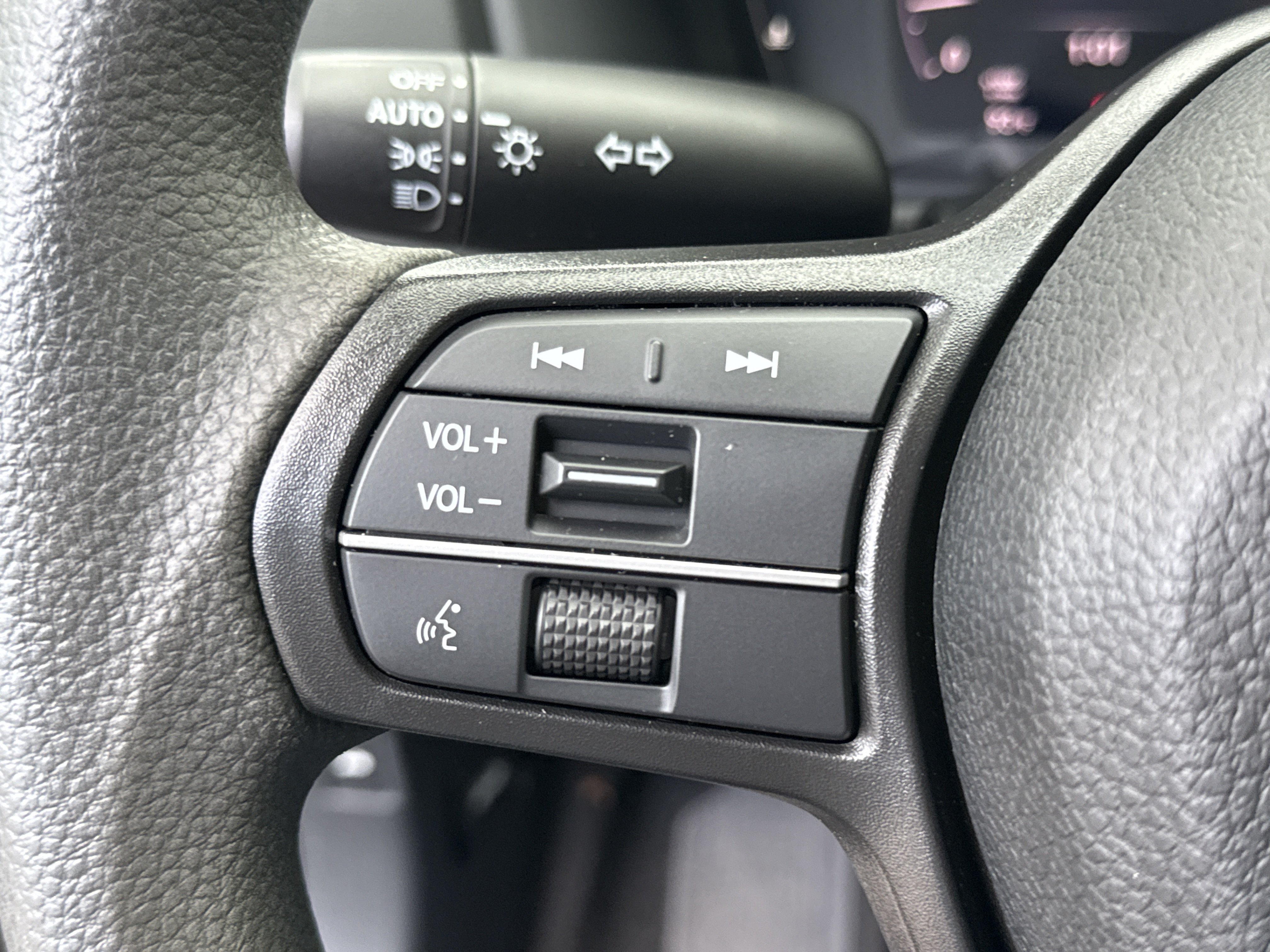 Certified 2023 Honda Accord EX image 34