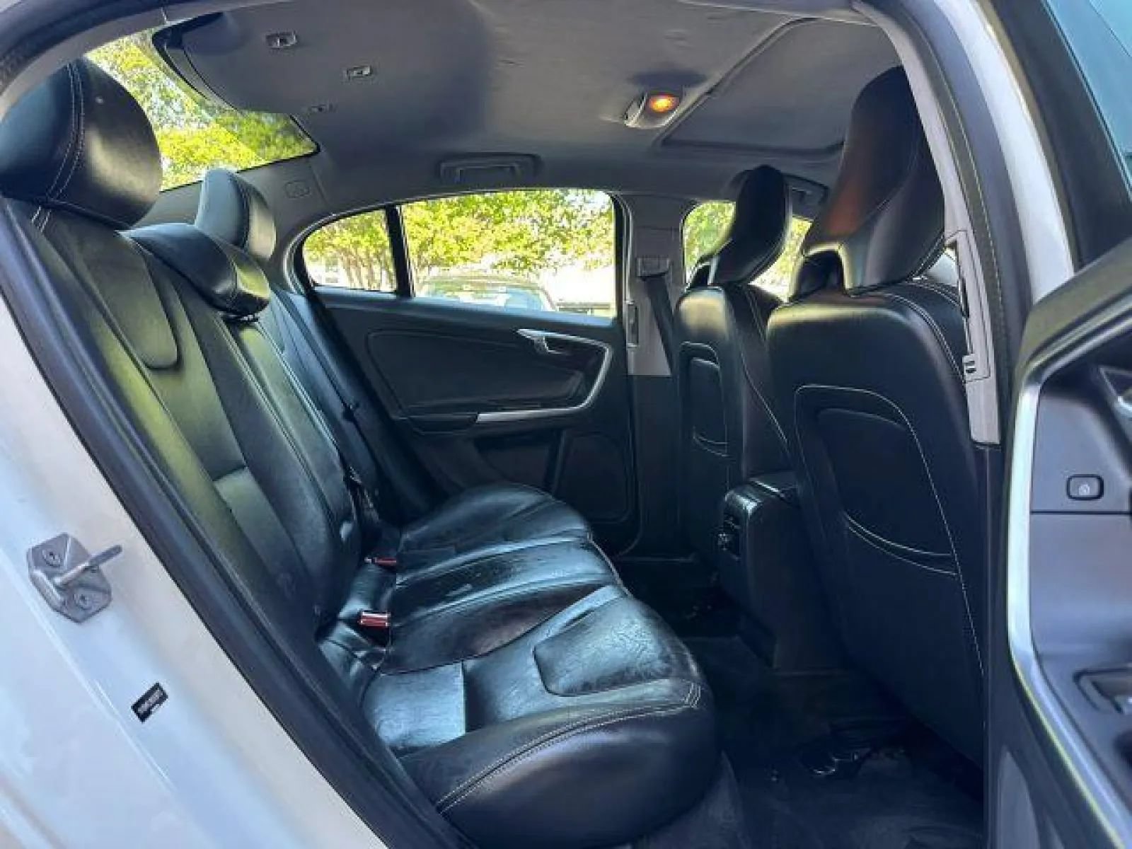 Used 2017 Volvo S60 T5 Dynamic FWD image 25