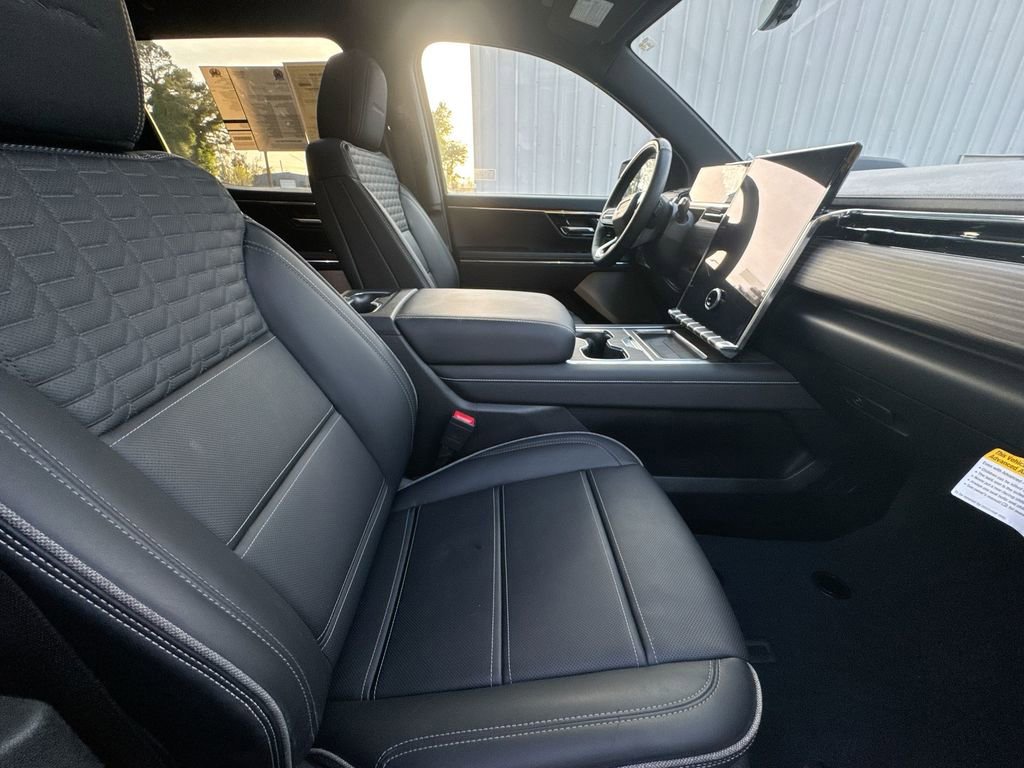 Used 2025 GMC Sierra EV Denali image 30